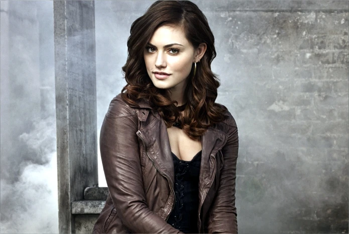 Phoebe Tonkin an Australian blonde actresses