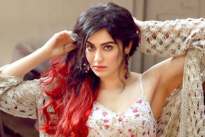 adah-sharma-beautiful-young-bollywood-actress