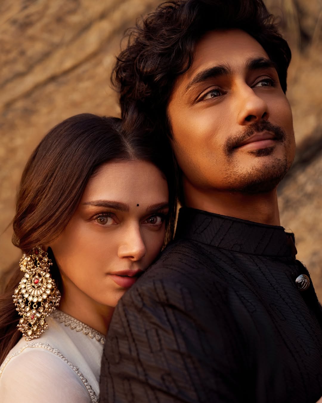 Aditi Rao Hydari and Siddharth outdoor photoshoot images
