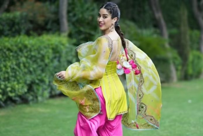 janhvi kapoor in salwar suits