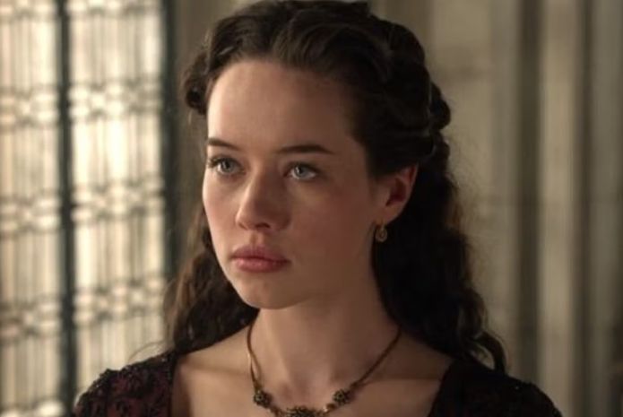 anna popplewell-beautiful-blue-eyes-actress