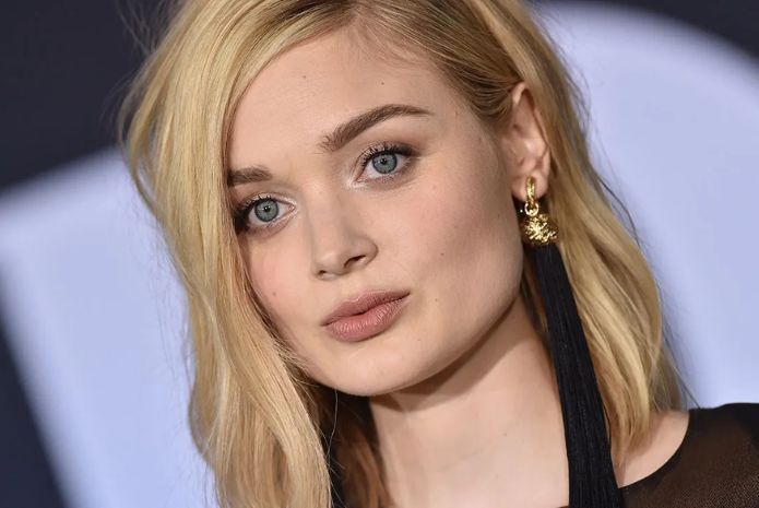 bella heathcote actresses big eyes