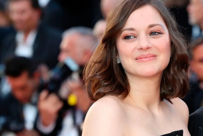 marion cotillard actress with big beautiful eyes