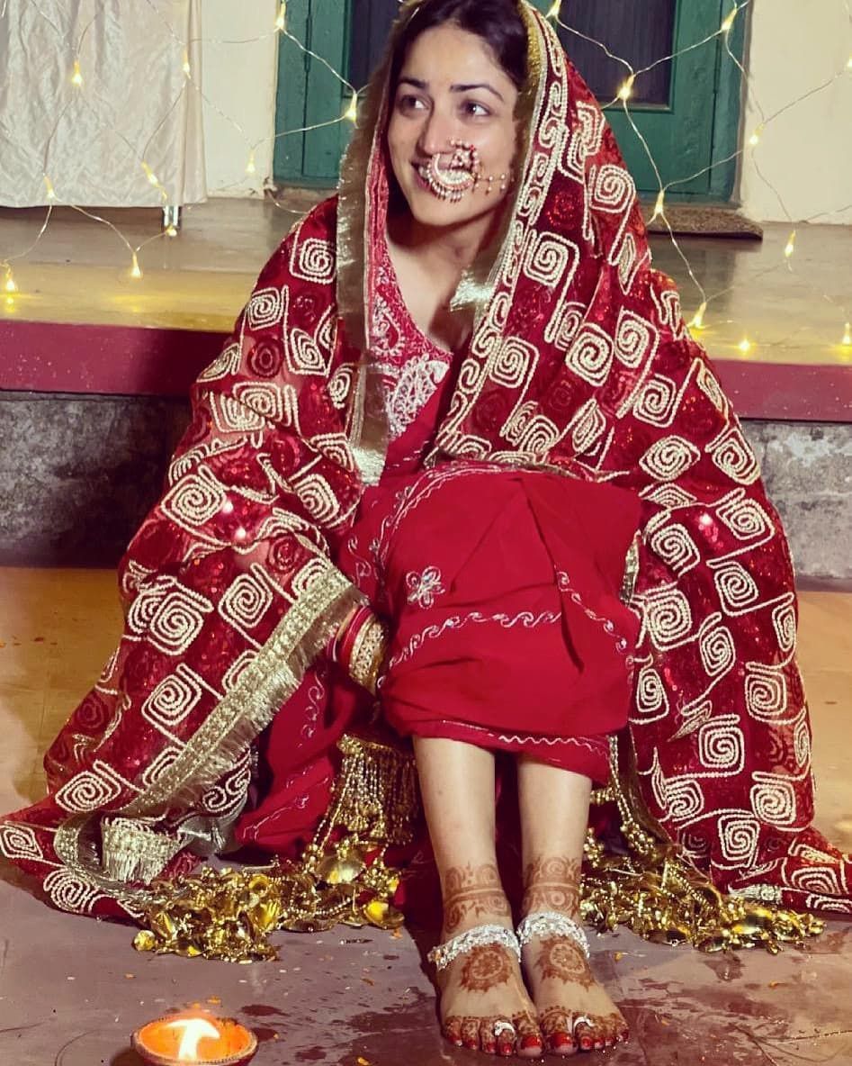 yami gautam wedding saree look pics